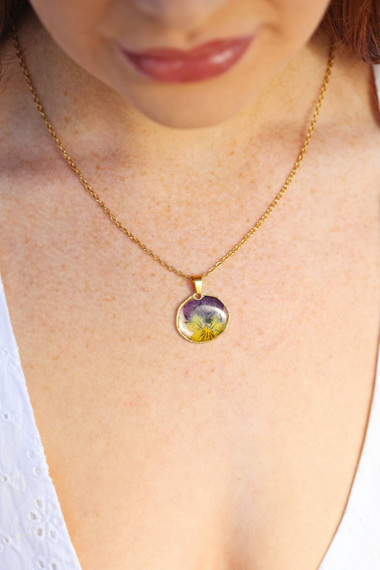 Dried purple Pansy flower in Resin | 18K Gold Plated | Round shaped | Botanical jewelry
