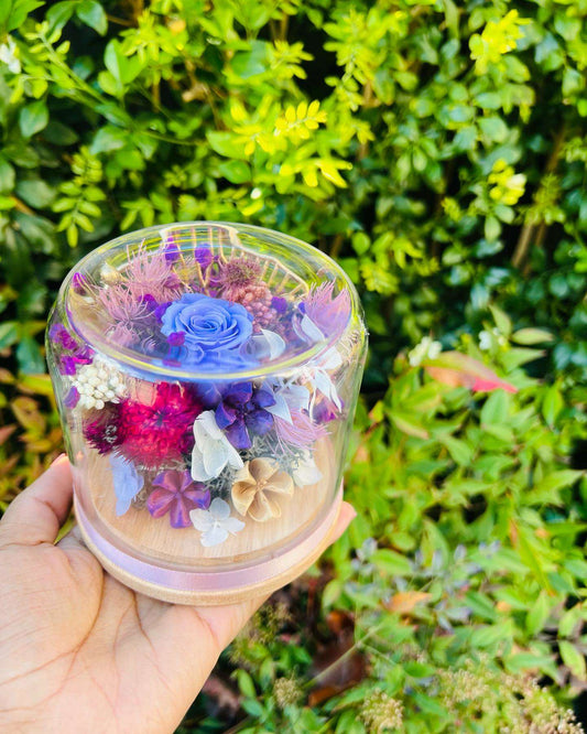 Neemaflowers small Purple Glass dome
